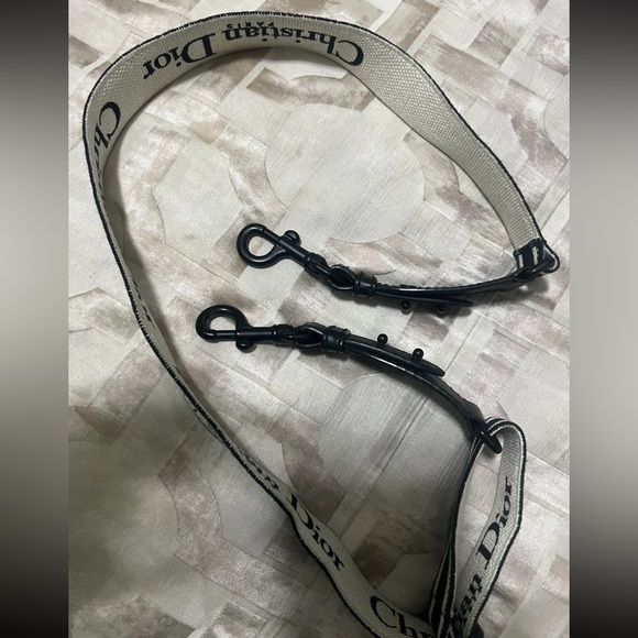 Fashion Ultra Matte Saddle Handbag - Picture 10 of 10